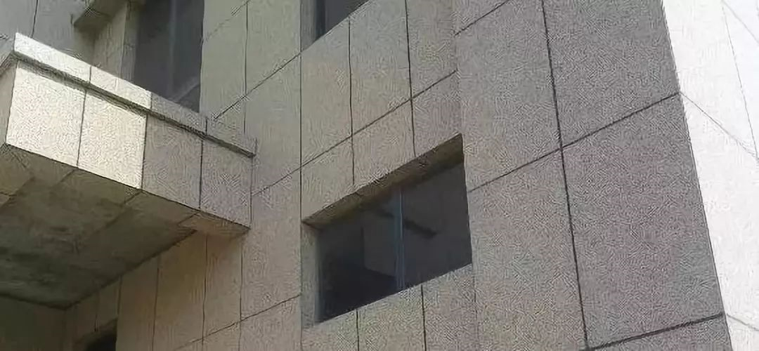 如何解決真石漆仿石三個(gè)基本問(wèn)題：像不像？久不久？值不值？